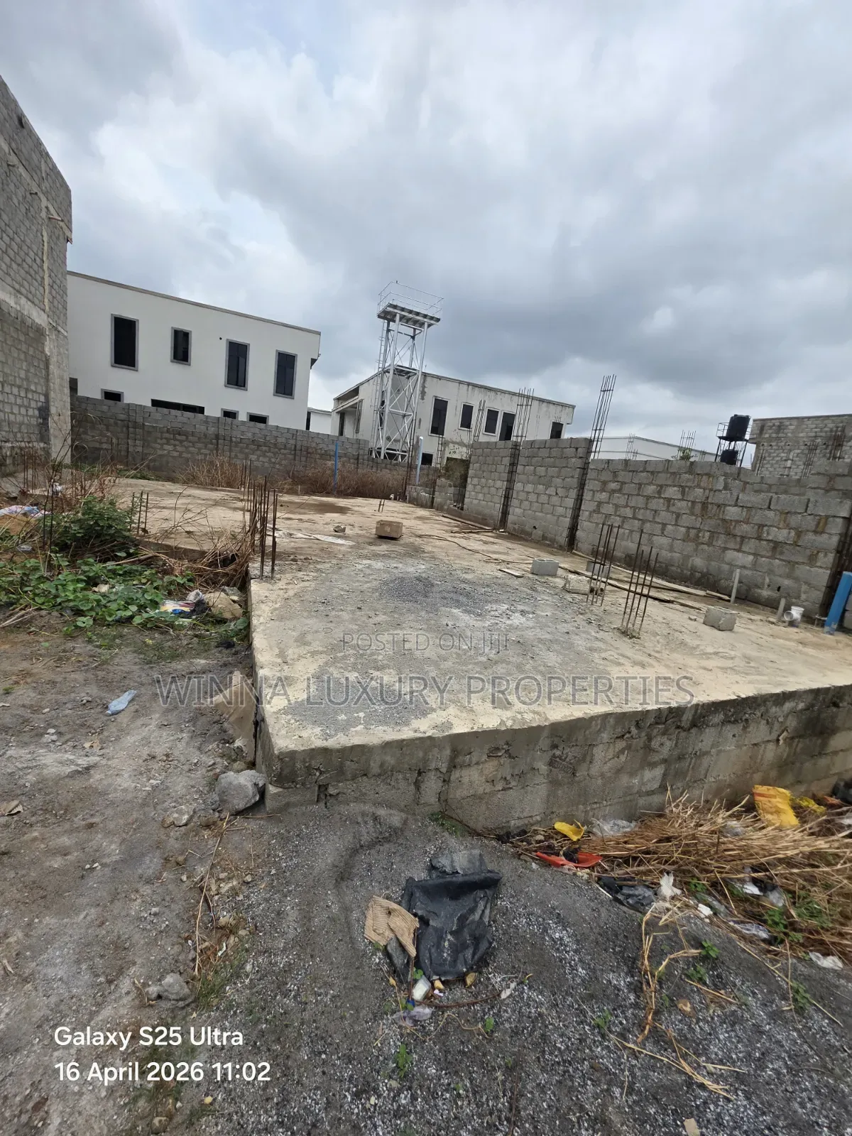 340sqm of Land Hall 7 in Galadimawa