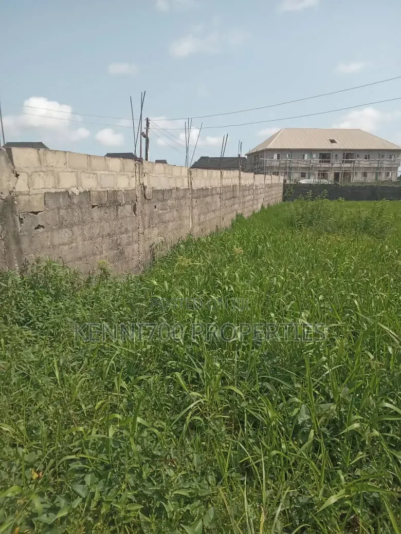 Corner Piece Land for Sale in Bucknor, Lagos in Bucknor