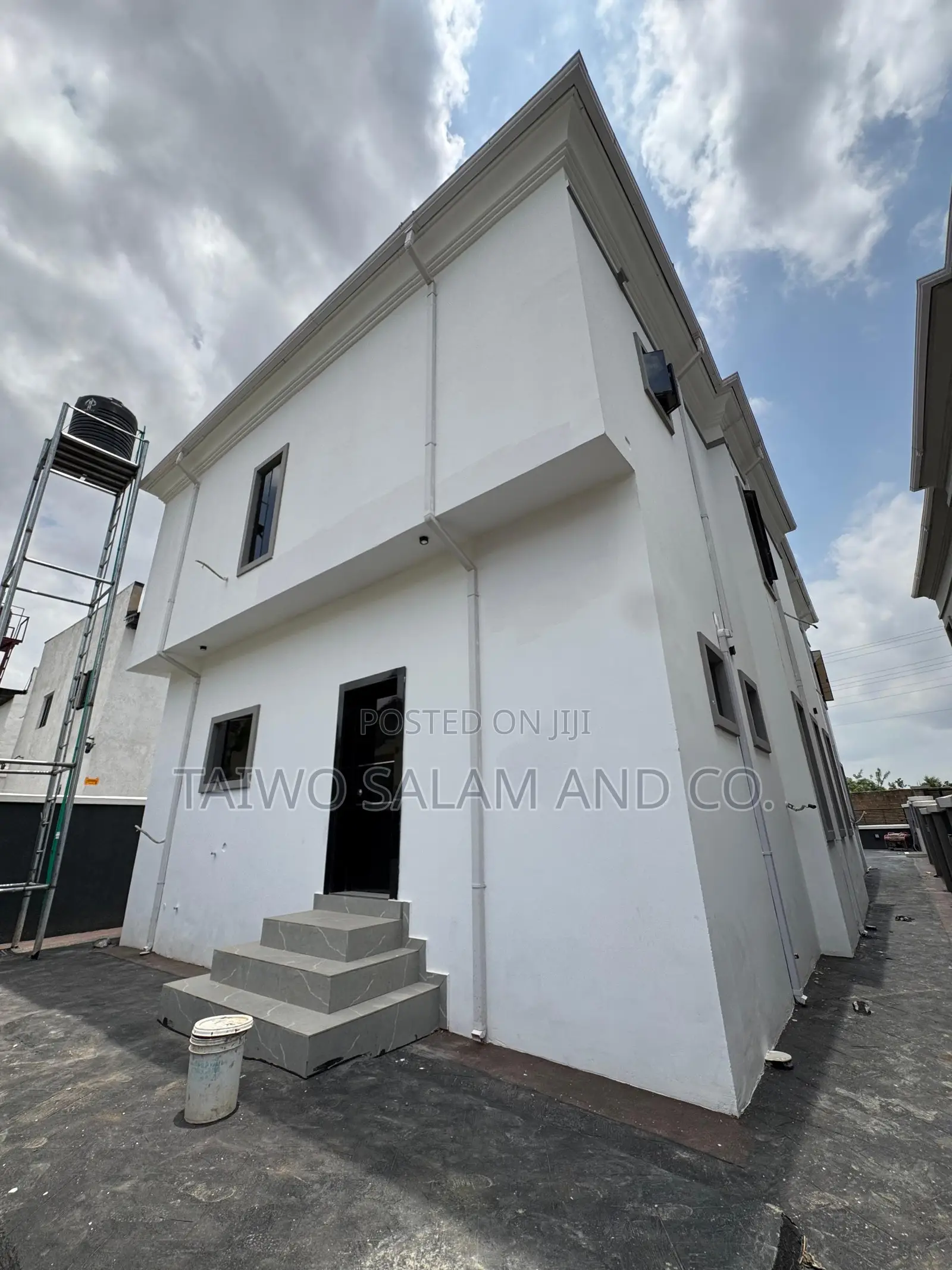 4bdrm Duplex in Akobo for sale in Akobo