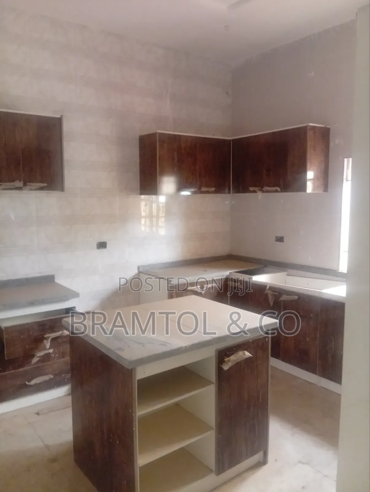 5bdrm Duplex in Sema Estate, Dakwo District for rent in Dakwo District