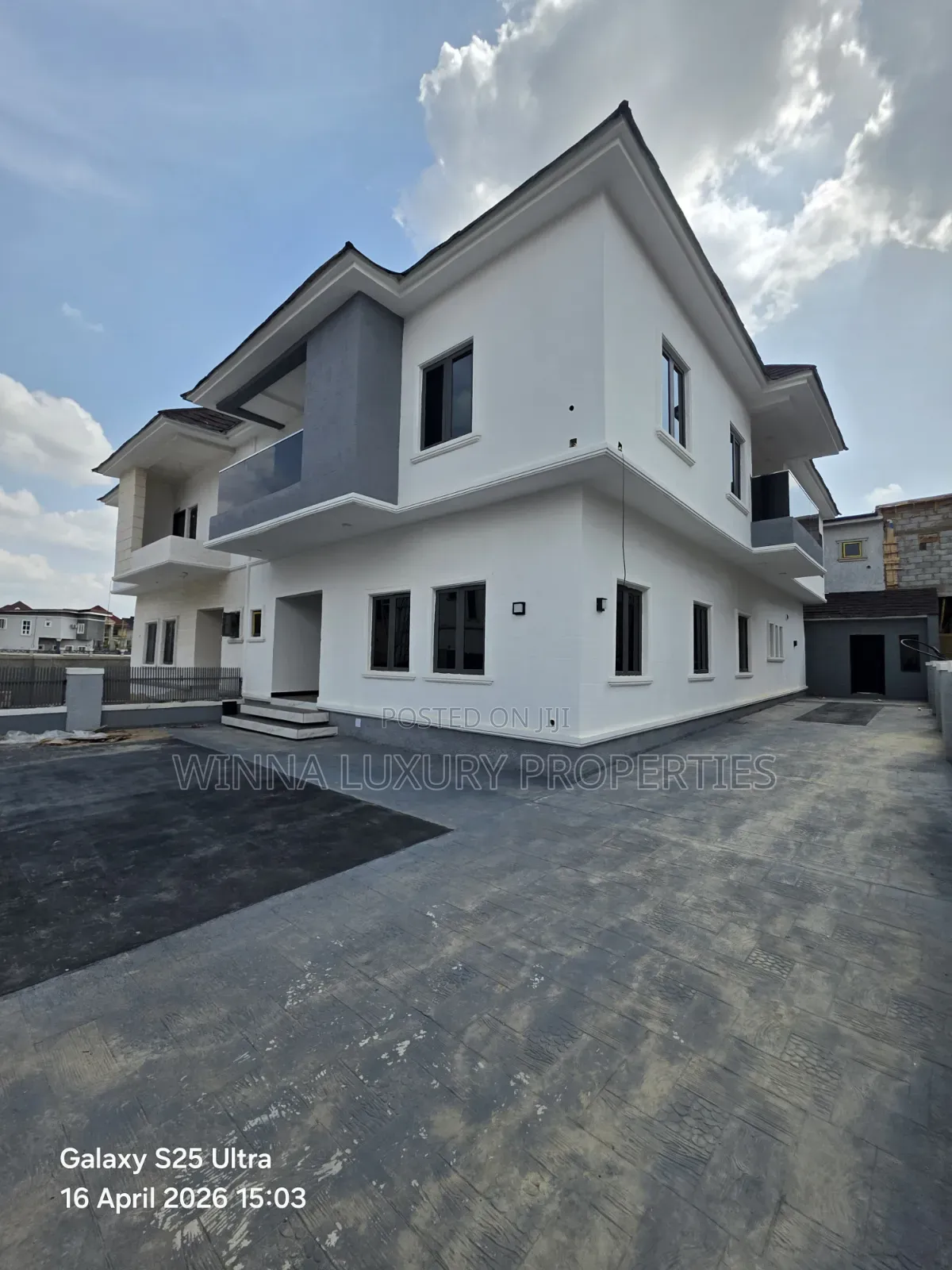 4bdrm Duplex in Gold City Estate, Lugbe District for rent in Lugbe District