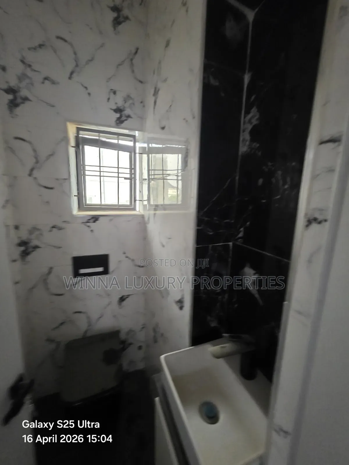 4bdrm Duplex in Gold City Estate, Lugbe District for rent in Lugbe District