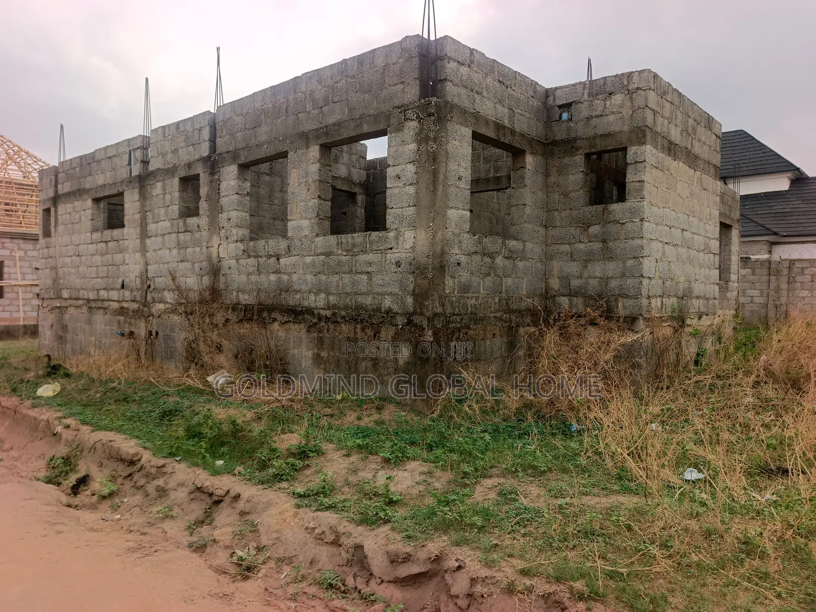 5bdrm Duplex In Goldmind Estate, Sabon Lugbe For Sale in Sabon Lugbe