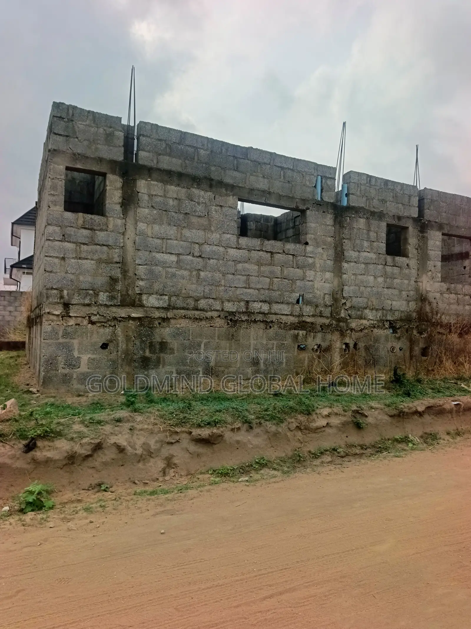 5bdrm Duplex In Goldmind Estate, Sabon Lugbe For Sale in Sabon Lugbe