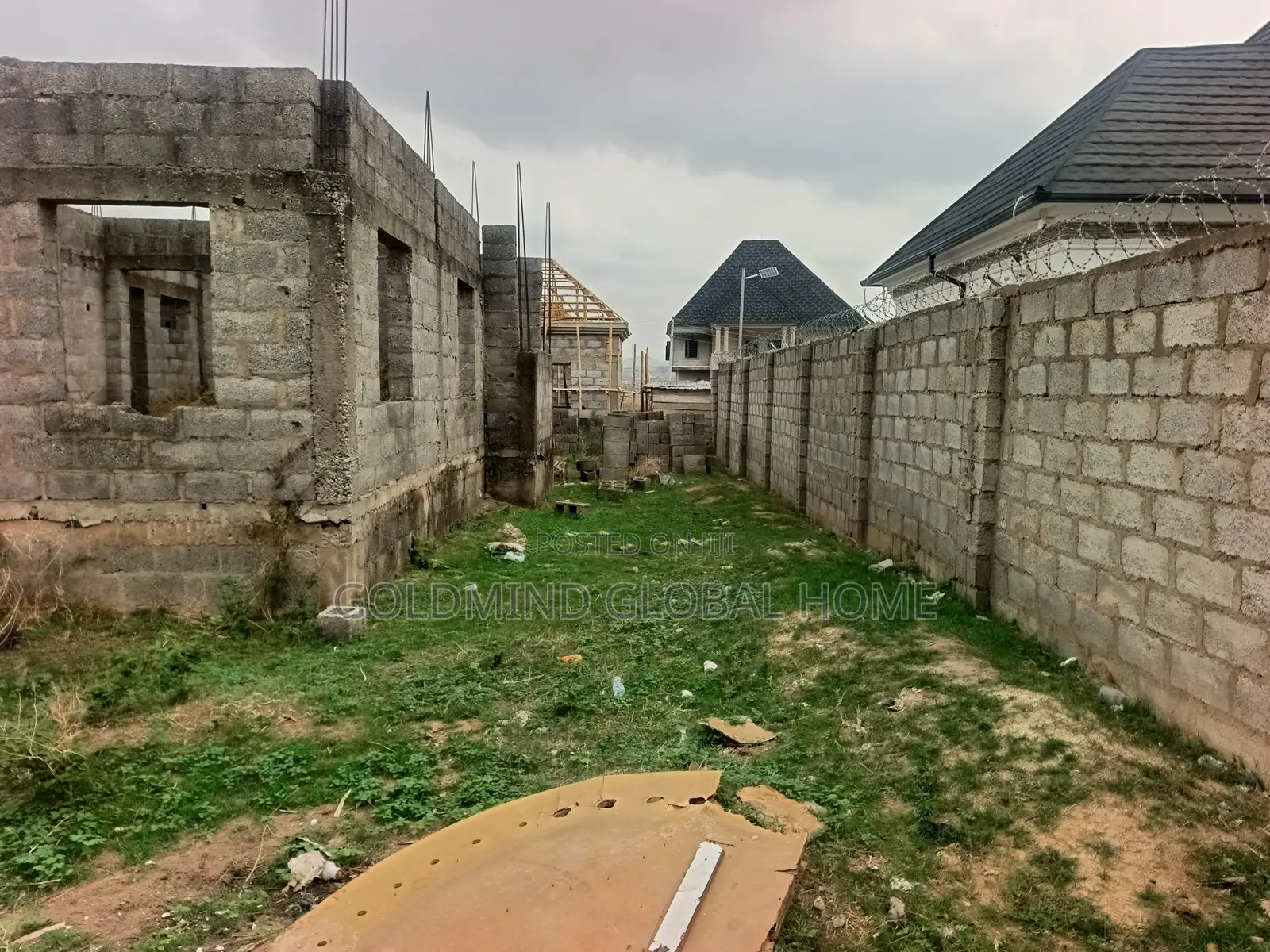 5bdrm Duplex In Goldmind Estate, Sabon Lugbe For Sale in Sabon Lugbe