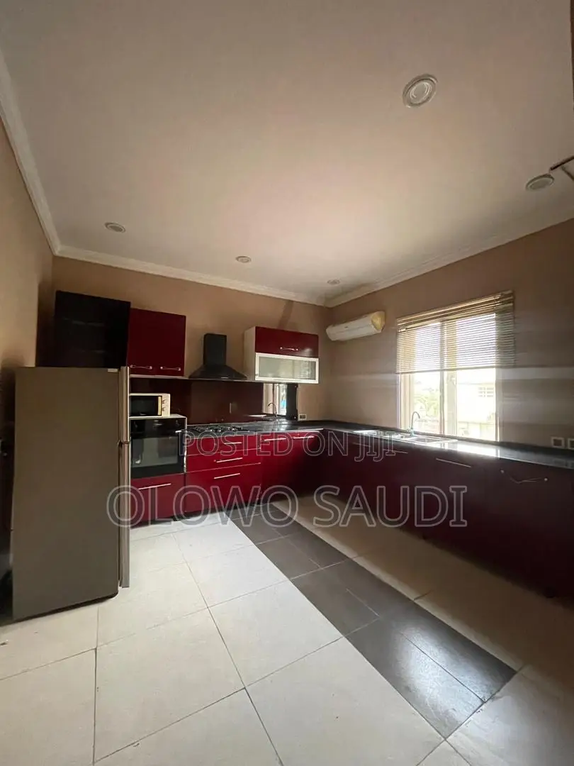 3bdrm Apartment in Ikoyi for rent in Ikoyi