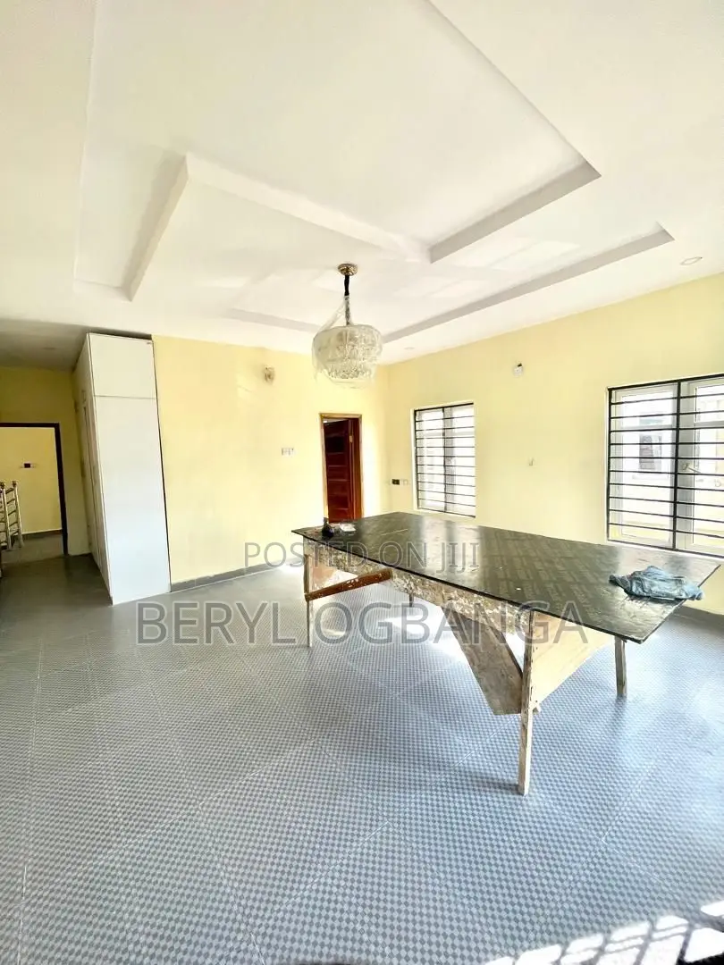 5bdrm Duplex in Ikota for rent in Ikota