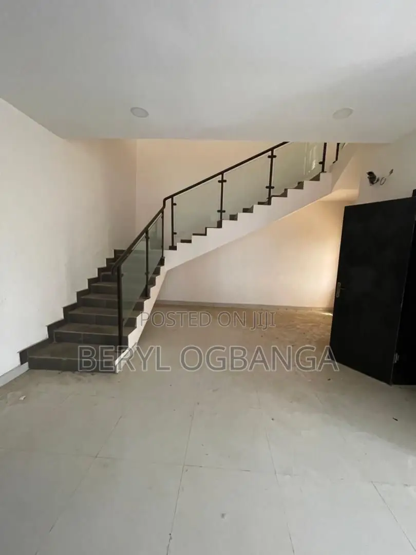 4bdrm Duplex in Abraham Adesanya Estate for rent in Abraham Adesanya Estate