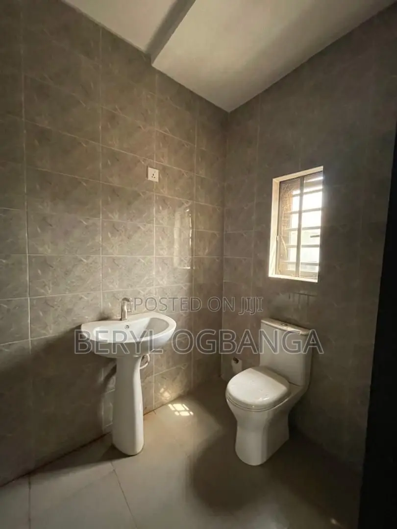 4bdrm Duplex in Abraham Adesanya Estate for rent in Abraham Adesanya Estate