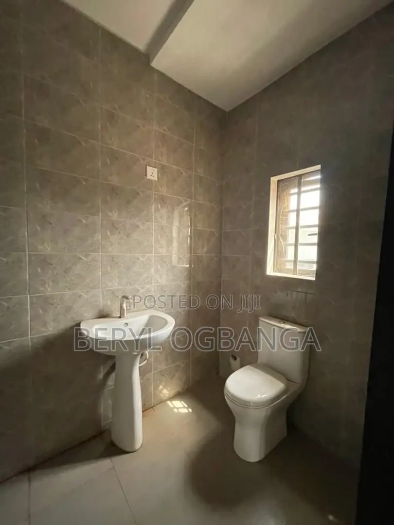 4bdrm Duplex in Abraham Adesanya Estate for rent in Abraham Adesanya Estate
