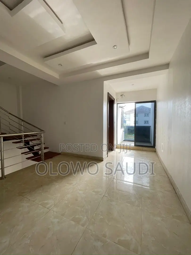 4bdrm Townhouse / Terrace in Lekki Phase 1 for rent in Lekki Phase 1