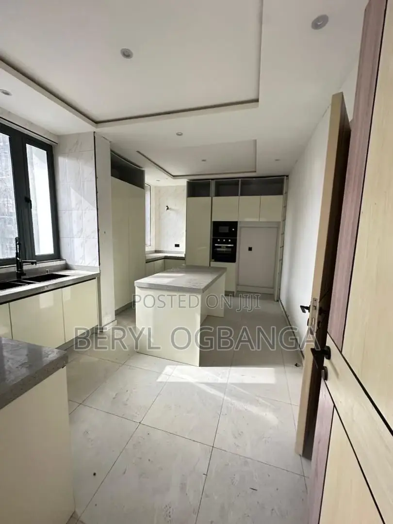 3bdrm Apartment in Lekki Phase 1 for sale in Lekki Phase 1