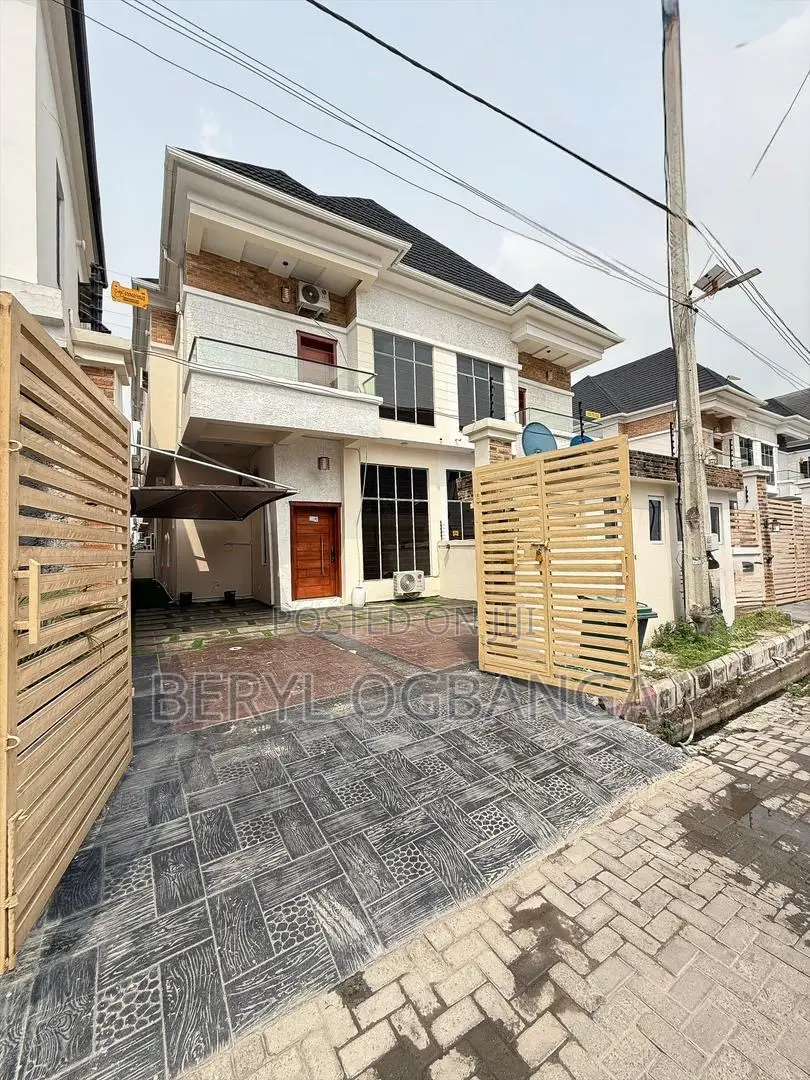 Furnished 4bdrm Duplex in Lekki Phase 2 for rent in Lekki Phase 2