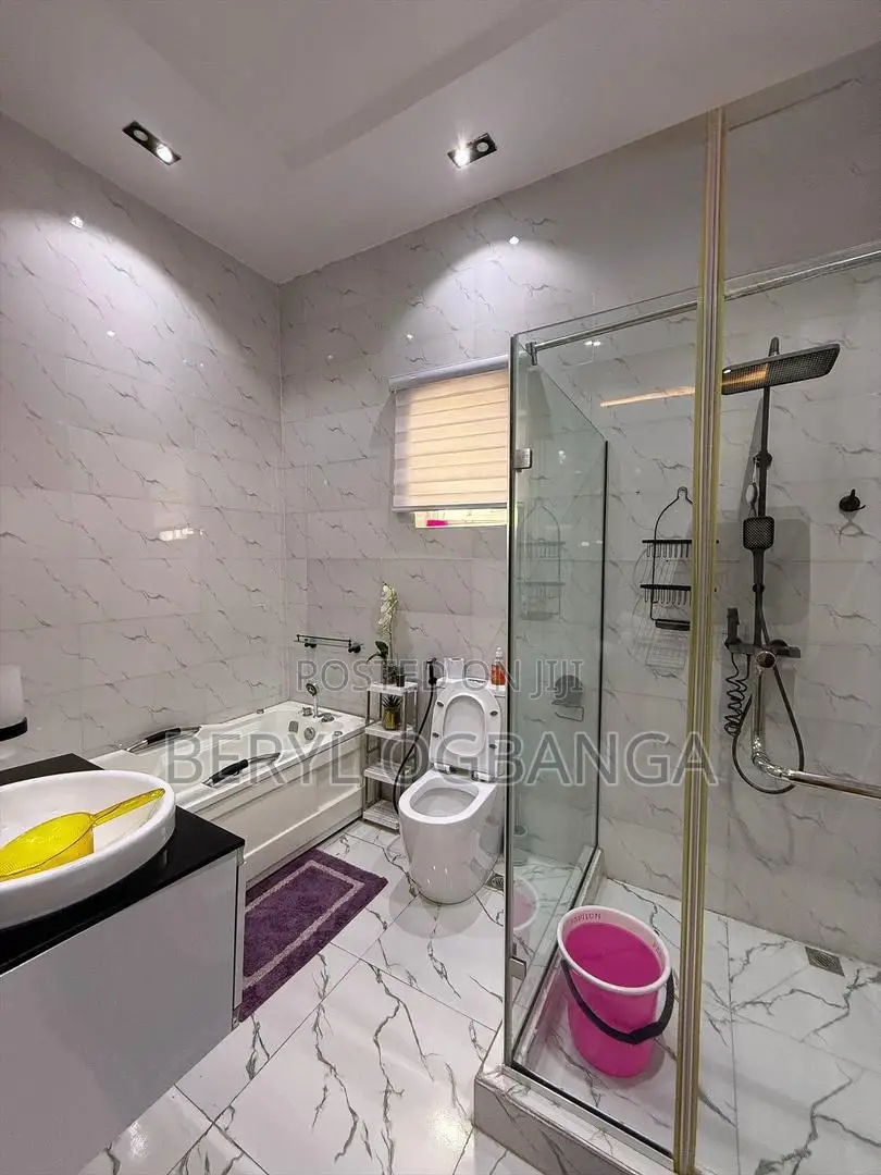 Furnished 4bdrm Duplex in Lekki Phase 2 for rent in Lekki Phase 2