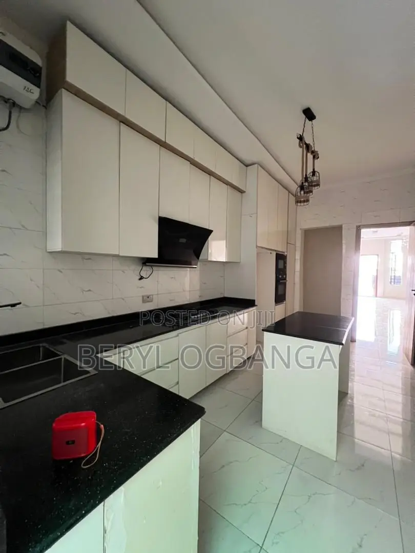 4bdrm Duplex in Ilaje / Lekki for rent in Ilaje / Lekki