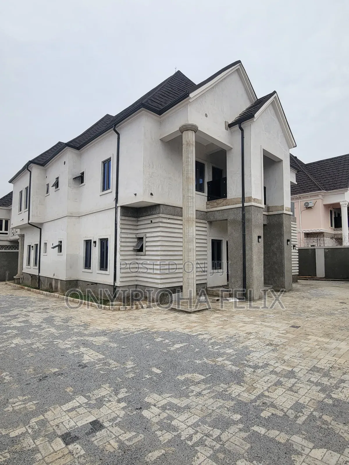 6bdrm Duplex in Behind Dunamis, Sabon Lugbe for sale in Sabon Lugbe
