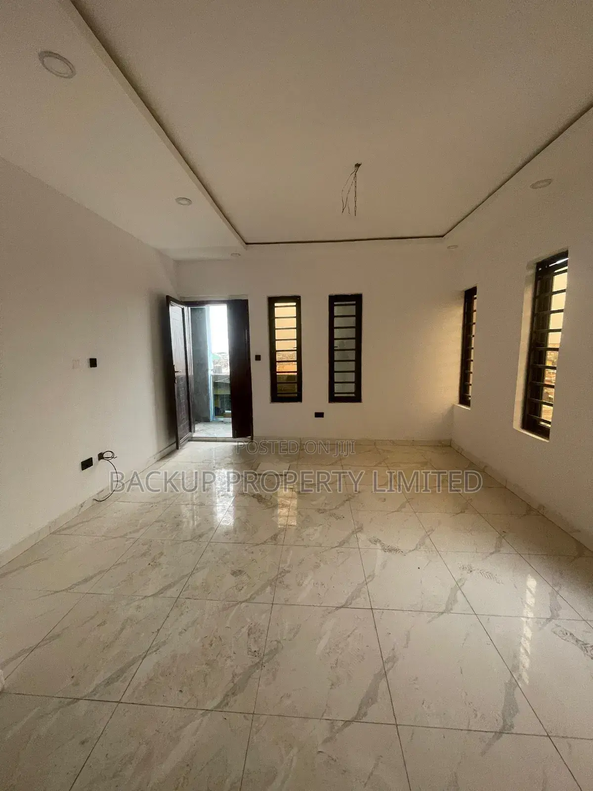 2bdrm Apartment in Soluyi for sale in Soluyi