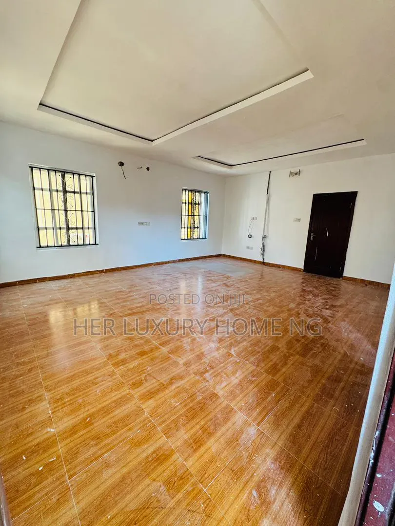 Mini Flat in Bera Estate, Chevron for rent in Chevron