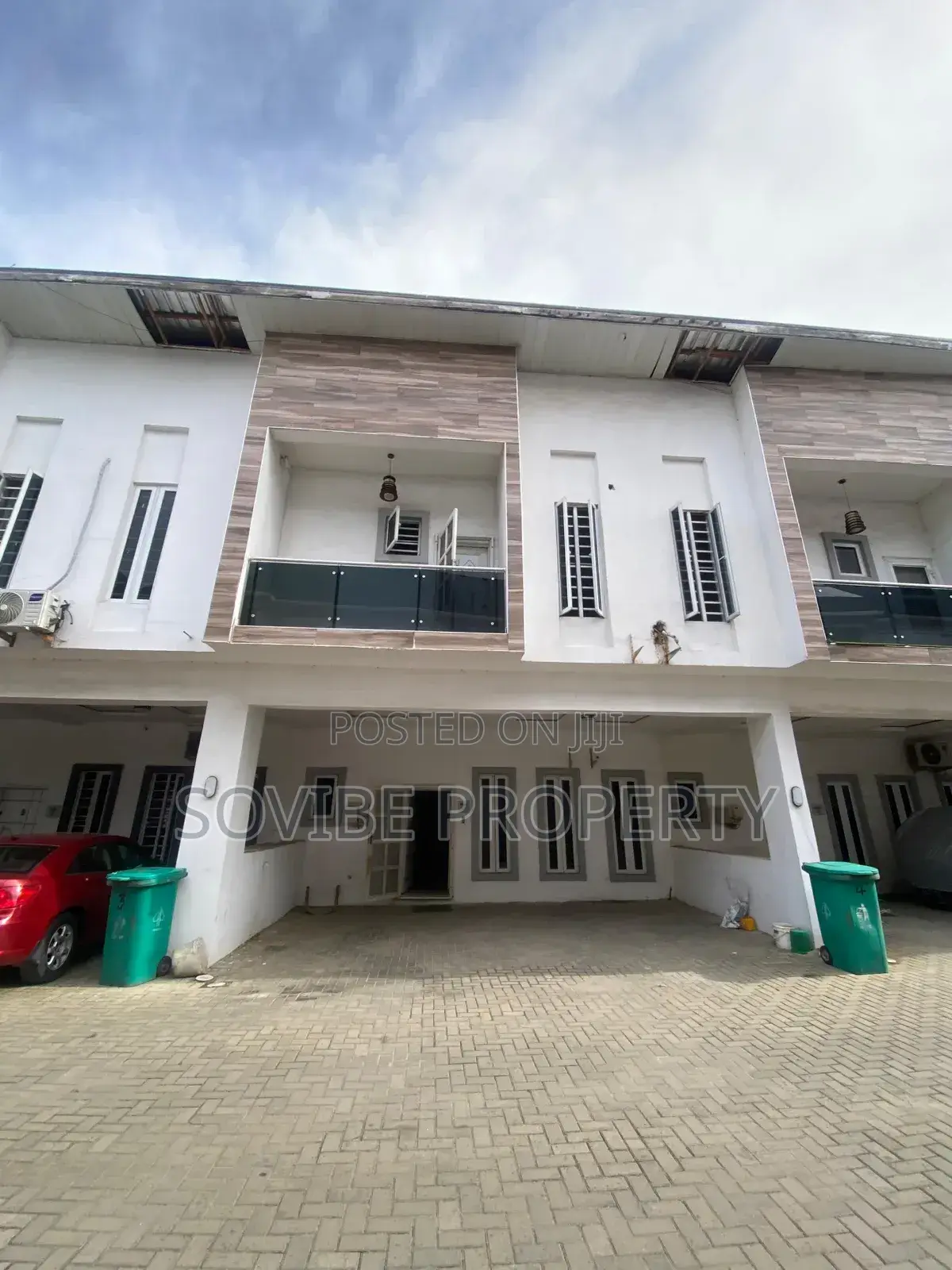 Furnished 4bdrm Duplex in Orchid, Chevron for rent in Chevron