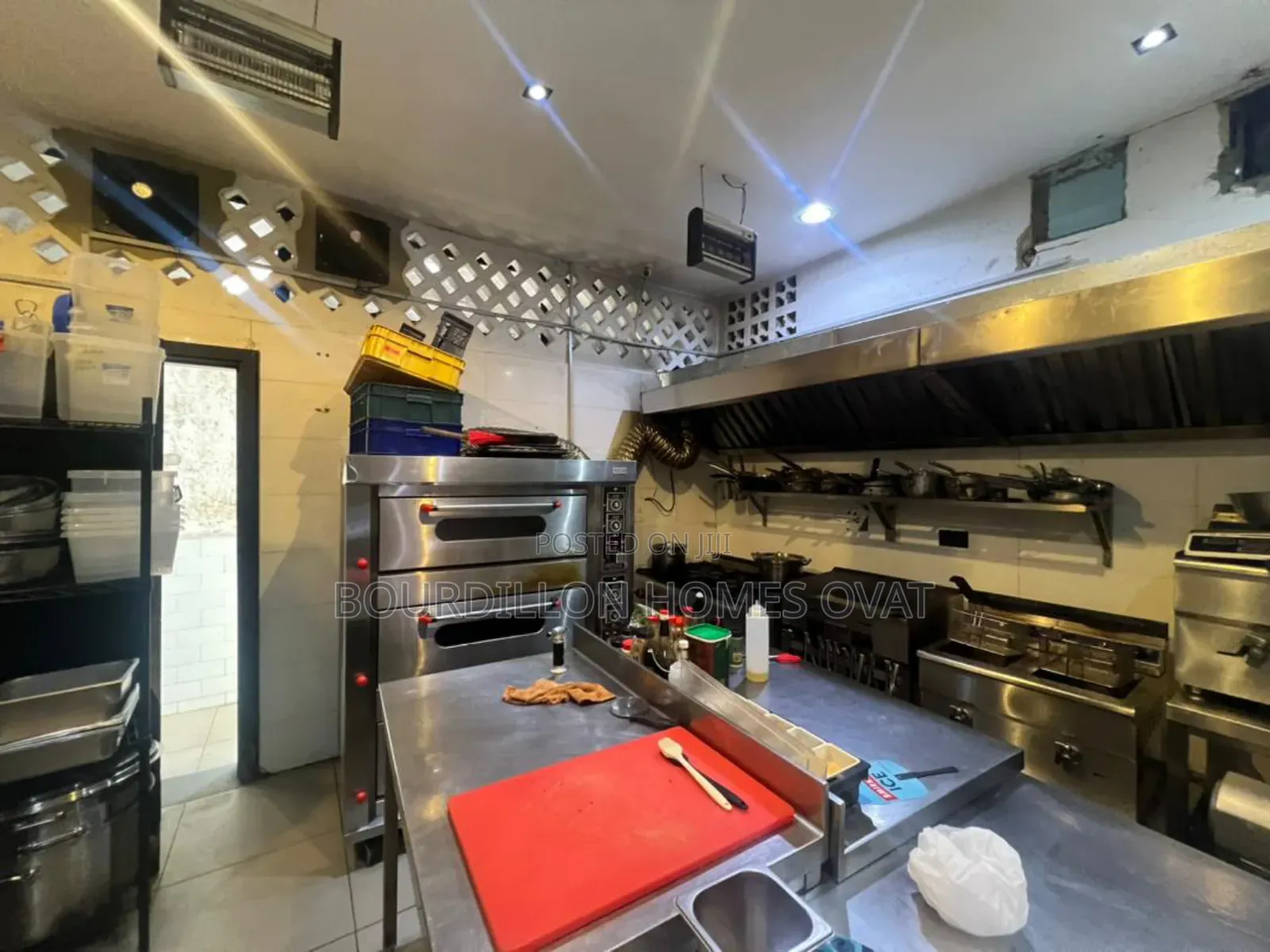 Eatery Restaurant Bar On Admiralty Way Lekki Phase 1 in Lekki Phase 1