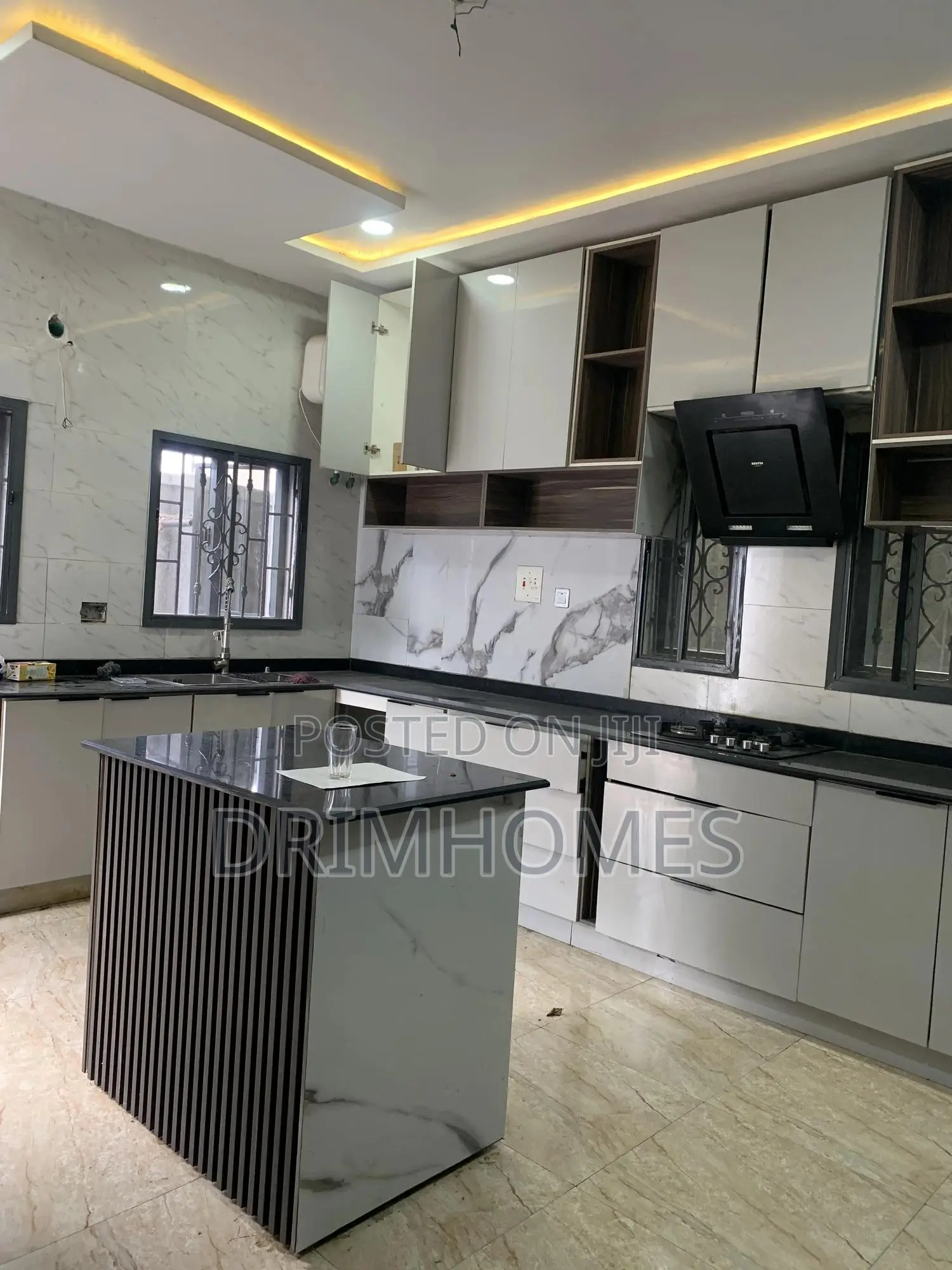 6bdrm Duplex in Majesty Estate, Obio-Akpor for sale in Obio-Akpor