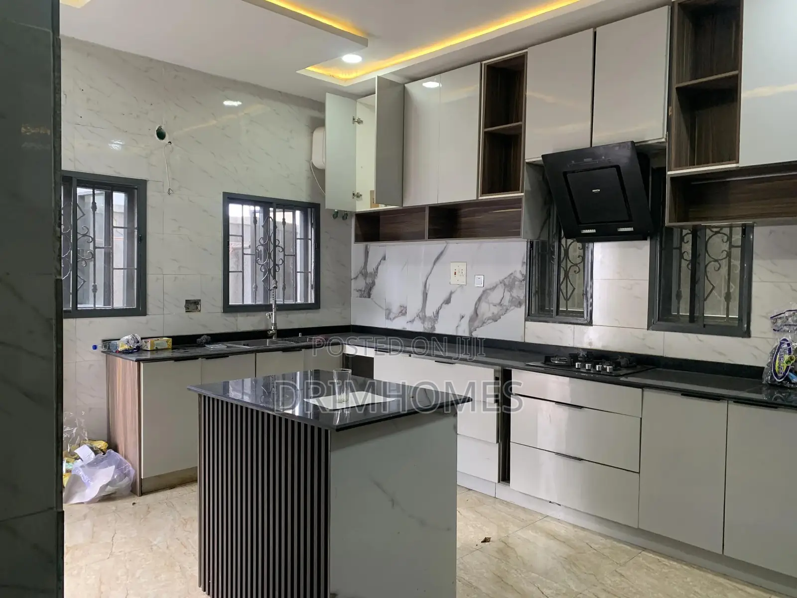 6bdrm Duplex in Majesty Estate, Obio-Akpor for sale in Obio-Akpor