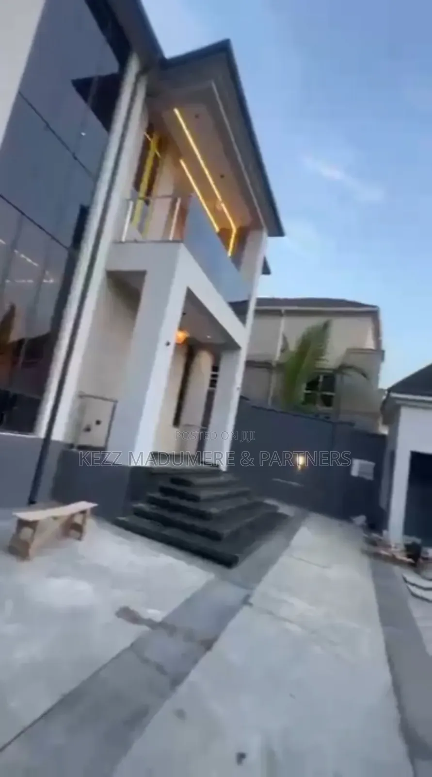 4bdrm Duplex in Apo Resettlement for sale in Apo Resettlement