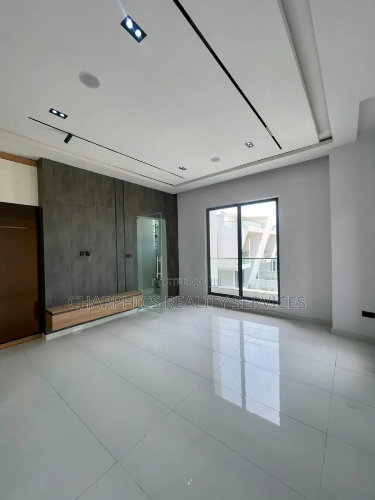 4bdrm Duplex in Ikota for sale in Ikota