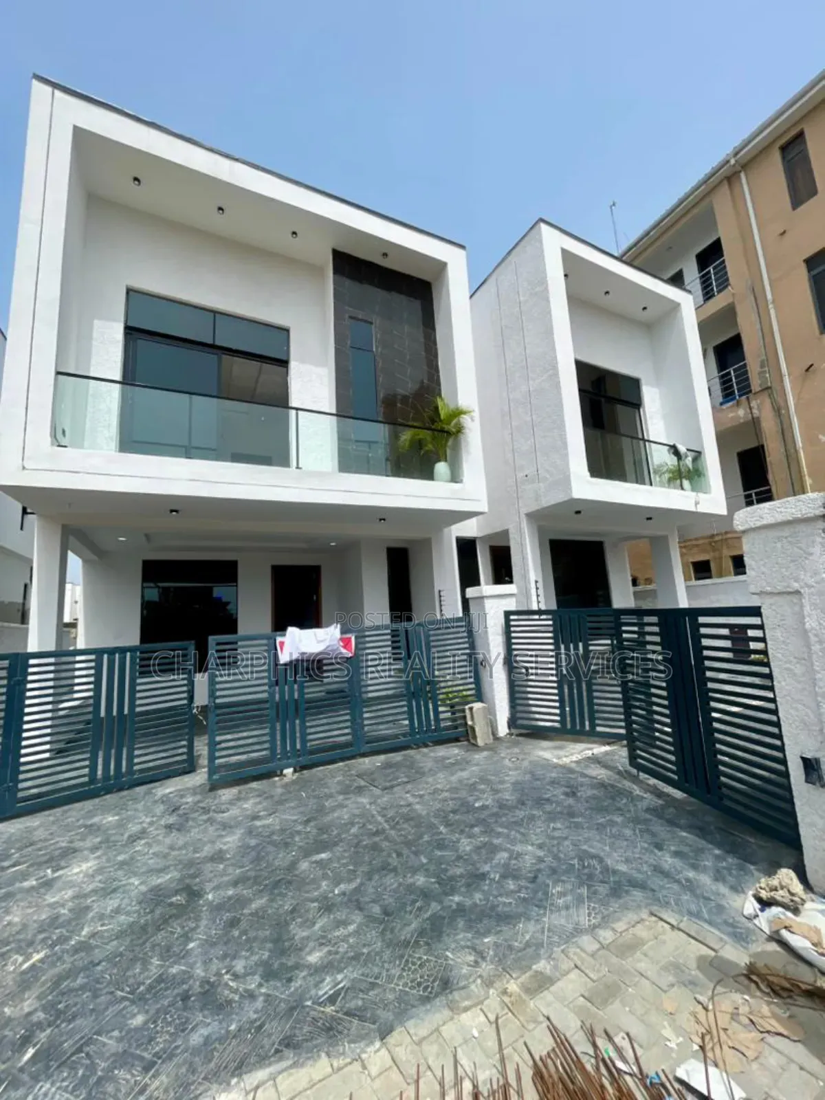 4bdrm Duplex in Ikota for sale in Ikota