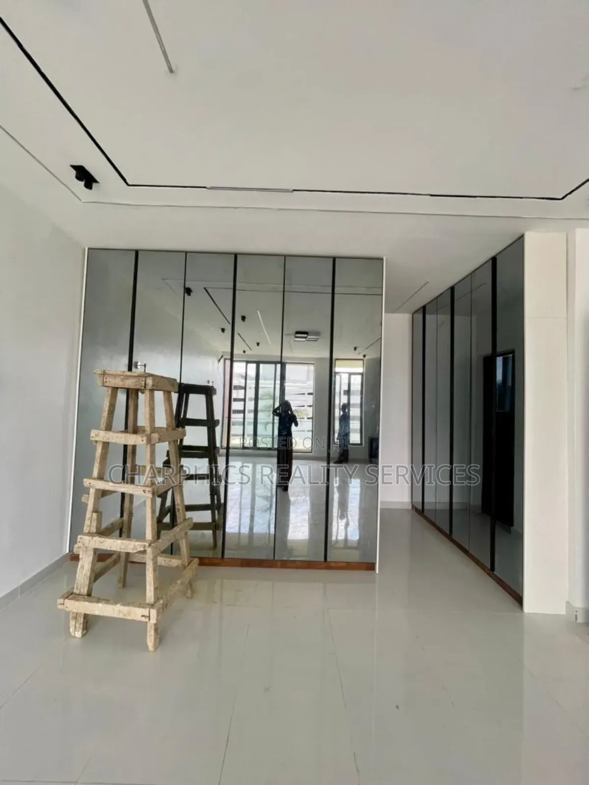 5bdrm Duplex in Lekki Phase 1 for sale in Lekki Phase 1