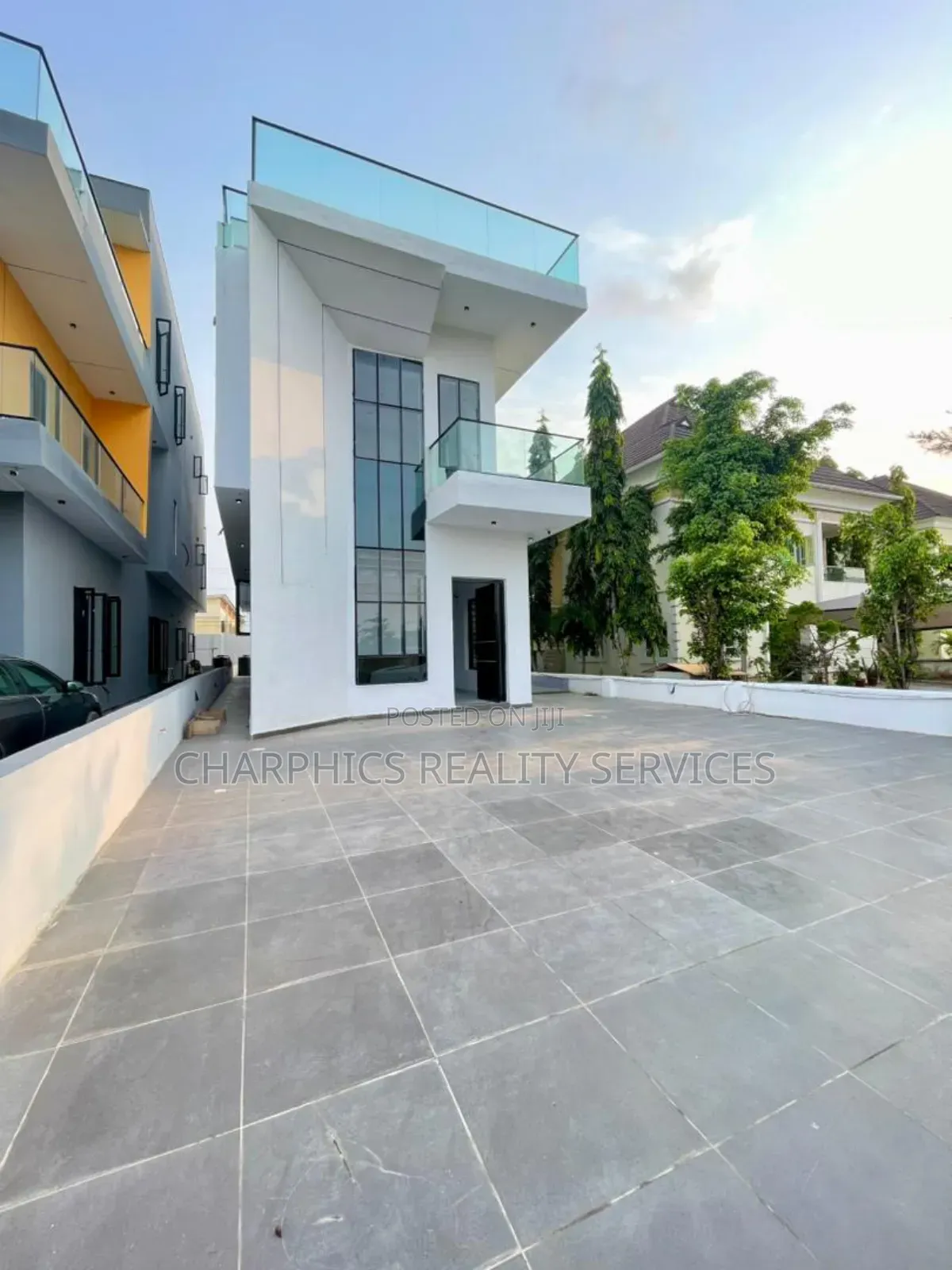 6bdrm Duplex in Lekki Phase 2 for sale in Lekki Phase 2