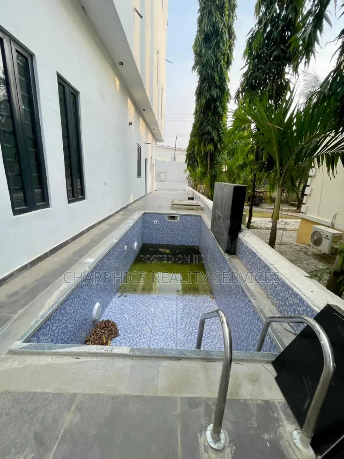 6bdrm Duplex in Lekki Phase 2 for sale in Lekki Phase 2