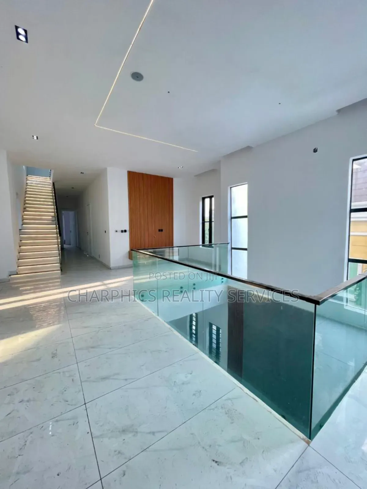 6bdrm Duplex in Lekki Phase 2 for sale in Lekki Phase 2