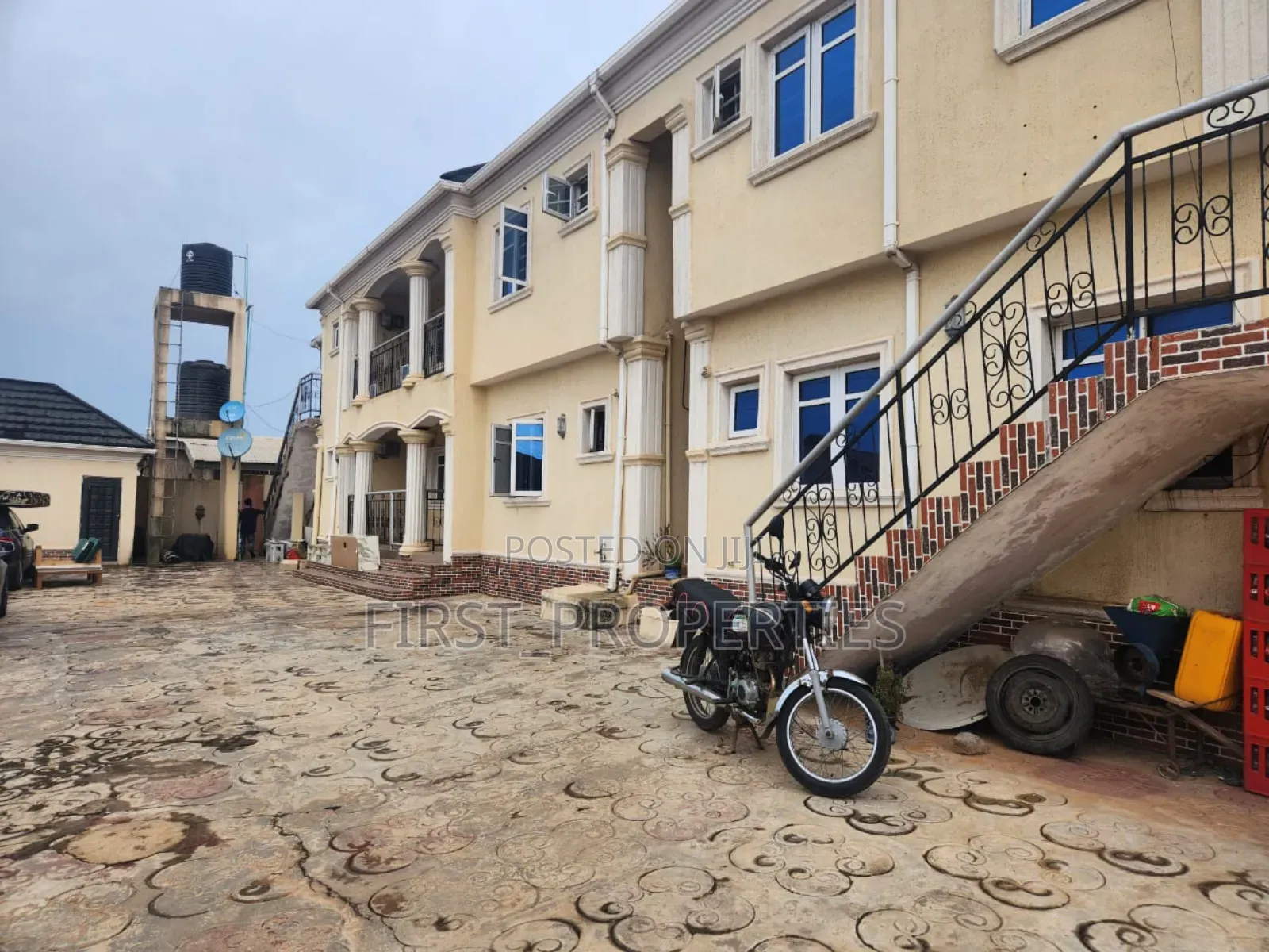 Furnished 12bdrm Block of Flats in Adetokun Ologuneru, Eleyele for sale in Eleyele