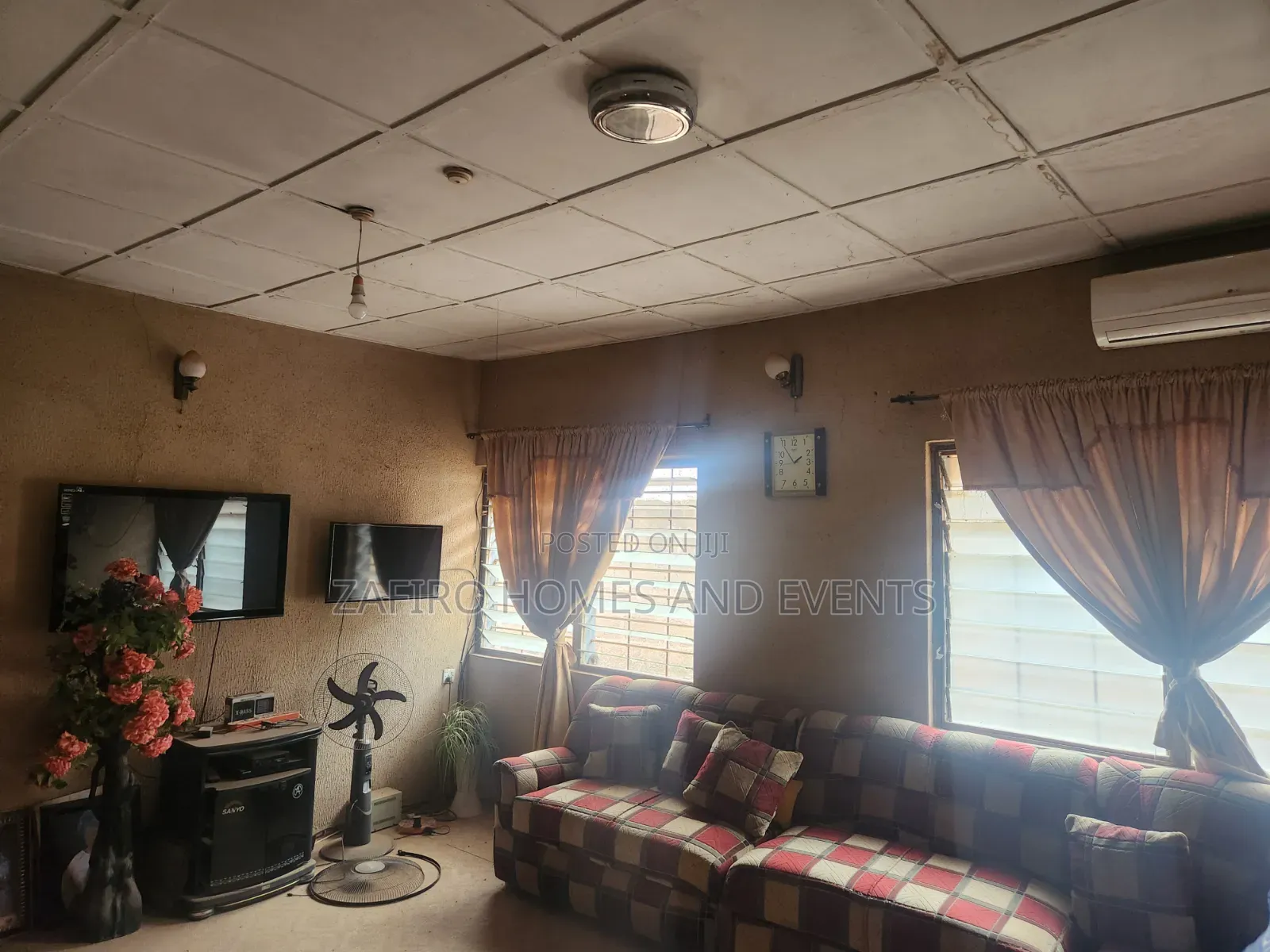 4bdrm Bungalow in Onifila Estate, Iwo Road for sale in Iwo Road