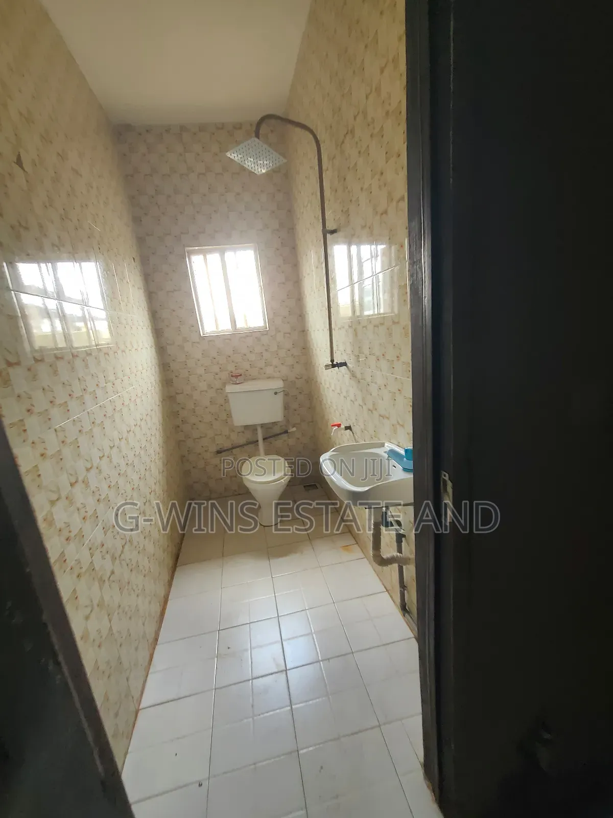2bdrm Block of Flats in Aruogba Off Airport for rent in Benin City