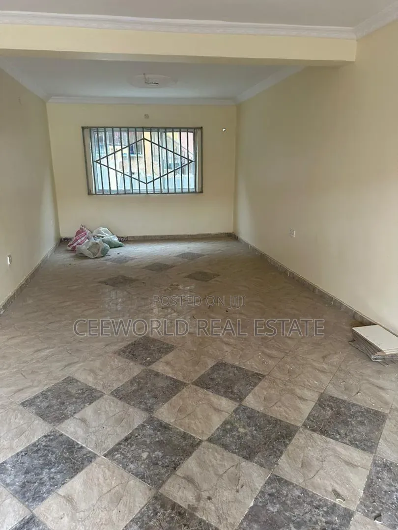 2bdrm Apartment in Ajeigbe Ringroad for rent in Rind Road