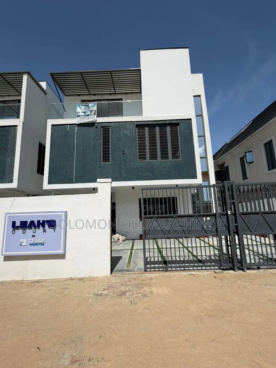 4bdrm Duplex in Ologolo for sale in Ologolo