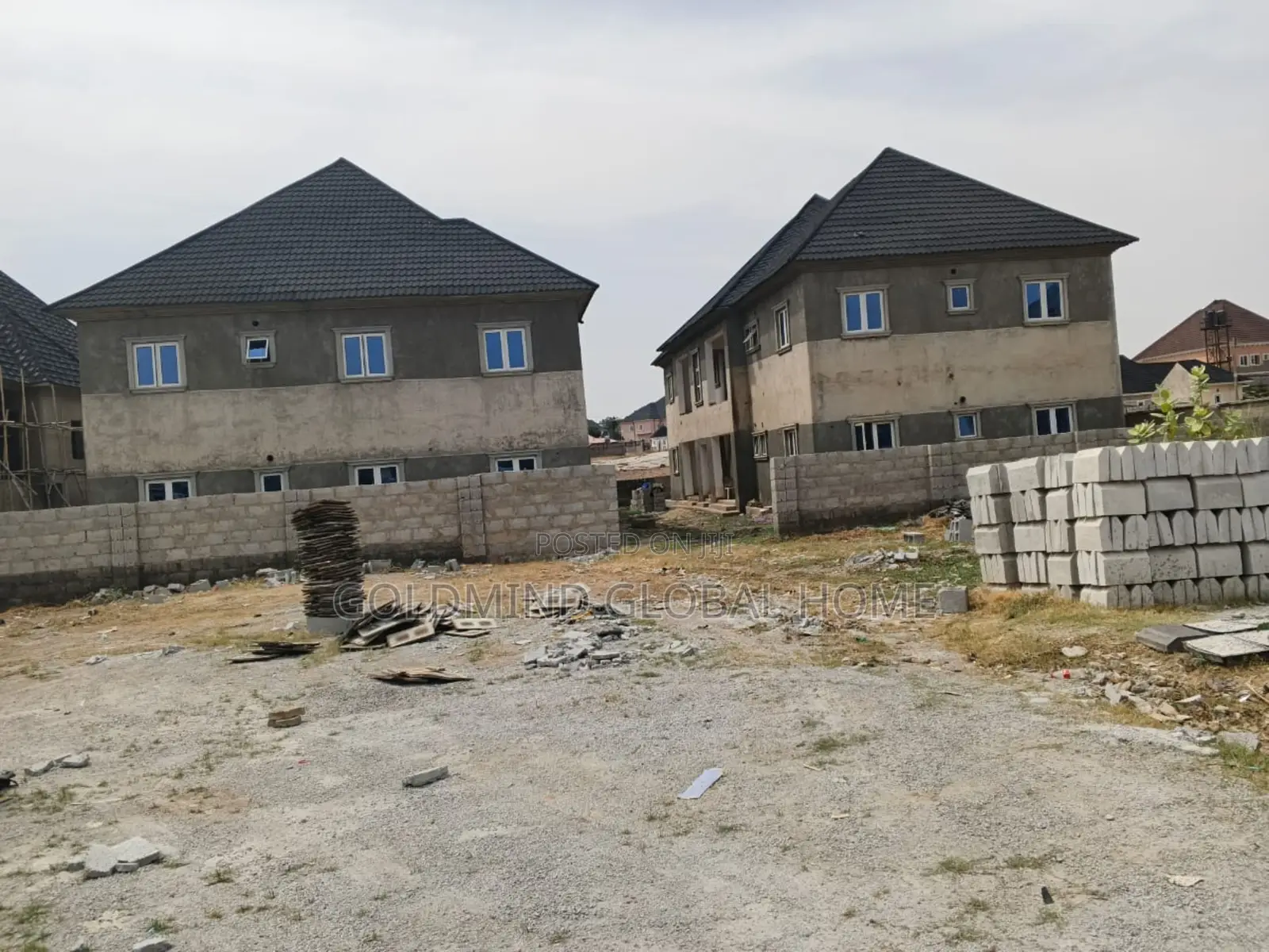 3bdrm Block of Flats in Goldmind Estate, FHA for sale in FHA