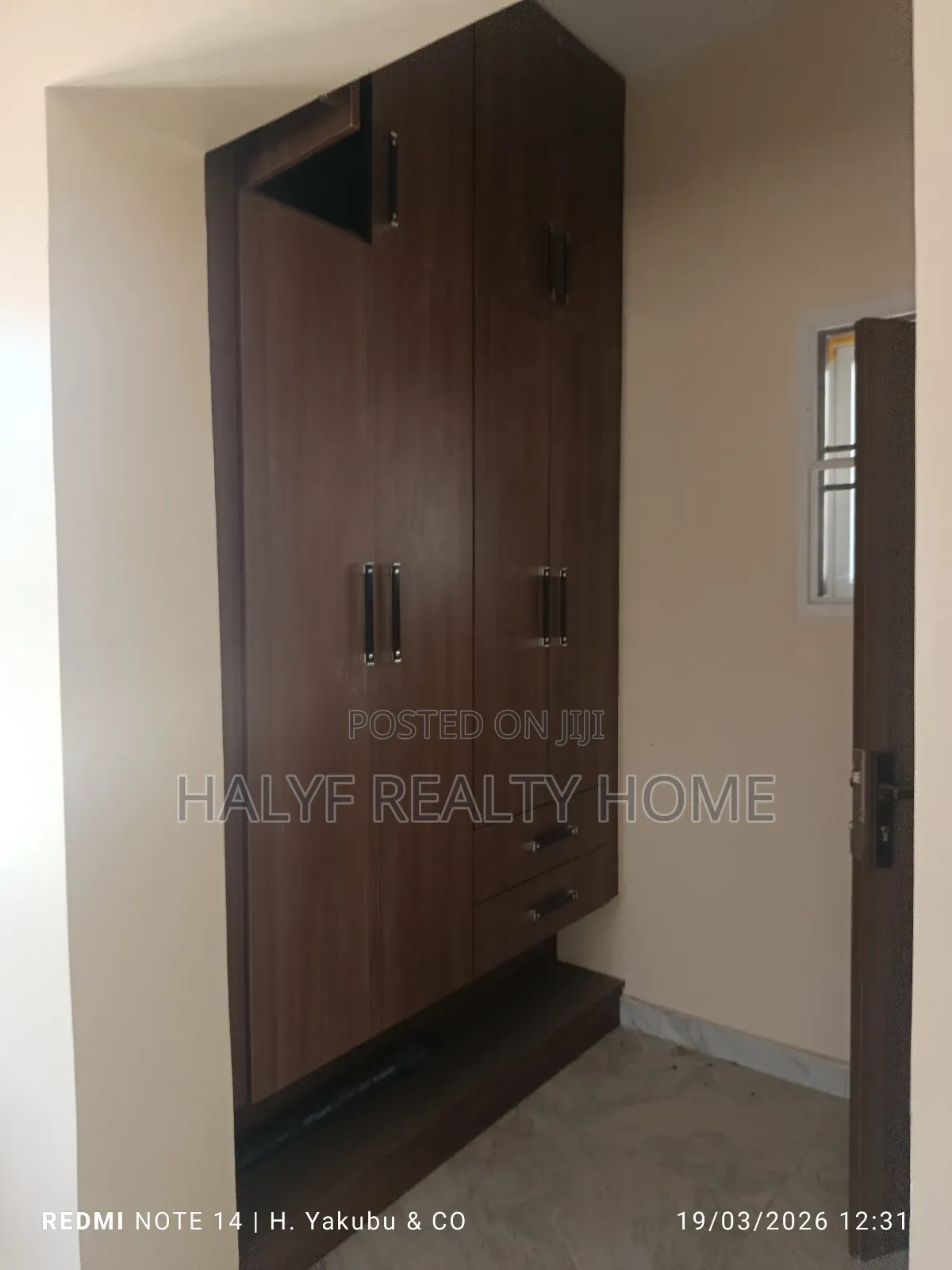 5bdrm Townhouse / Terrace in Amari Estate, Kaura for rent in Kaura