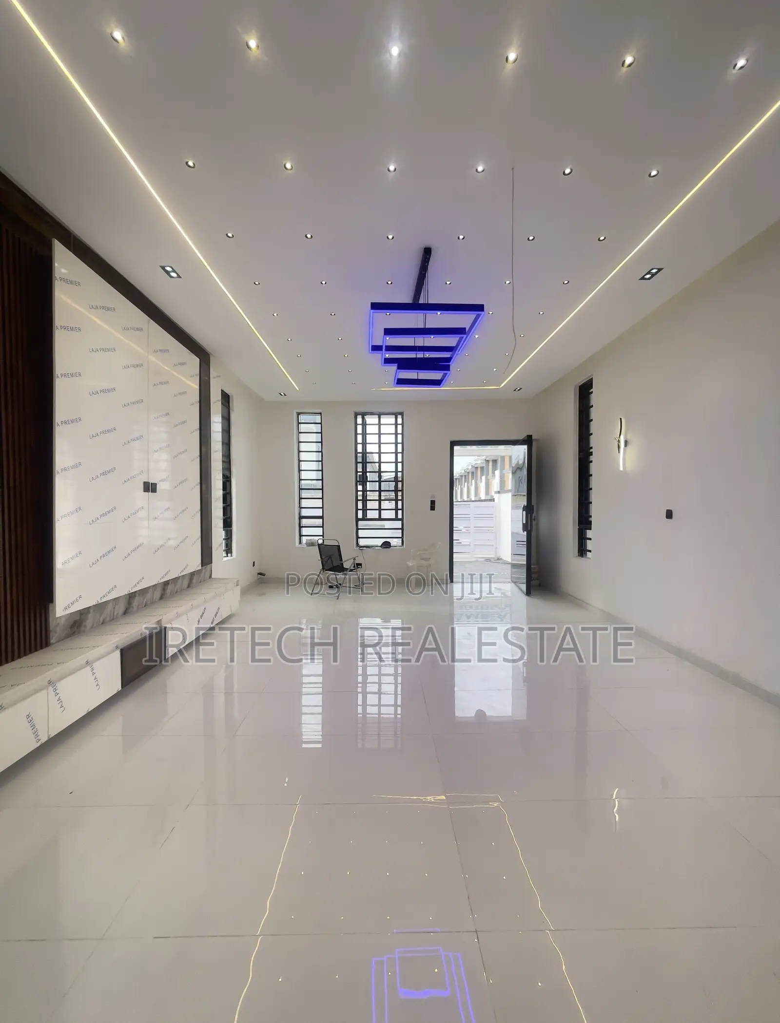 5bdrm Duplex in Blenco, Off Lekki-Epe Expressway for sale in Off Lekki-Epe Expressway