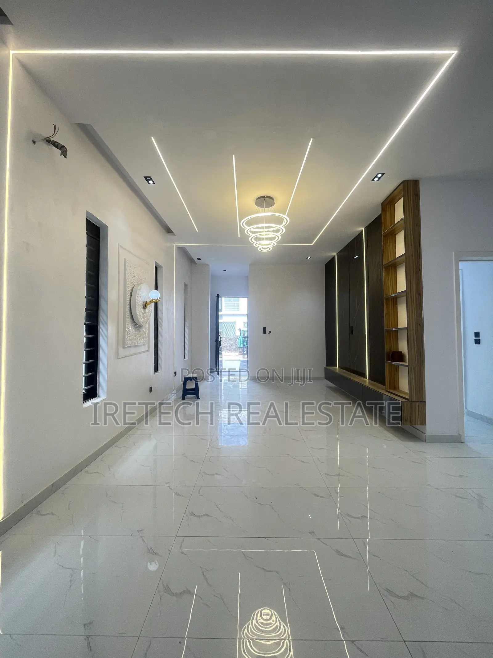 5bdrm Duplex in Ikota Gra for sale in Ikota