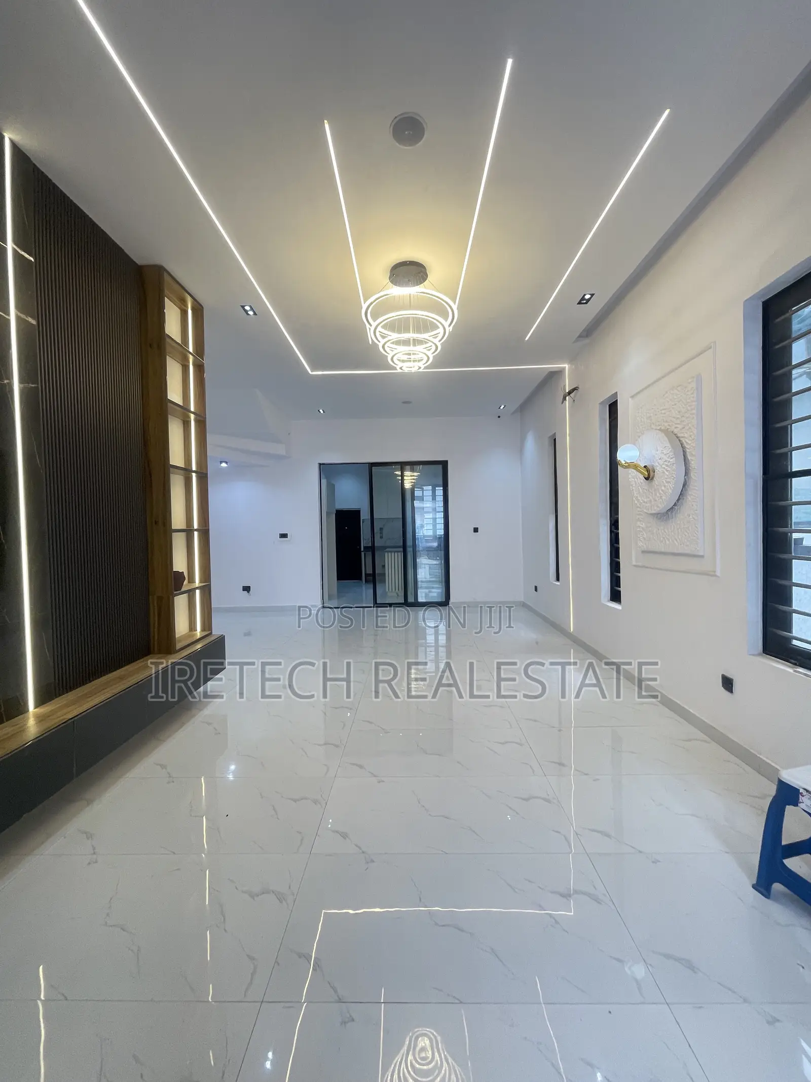 5bdrm Duplex in Ikota Gra for sale in Ikota