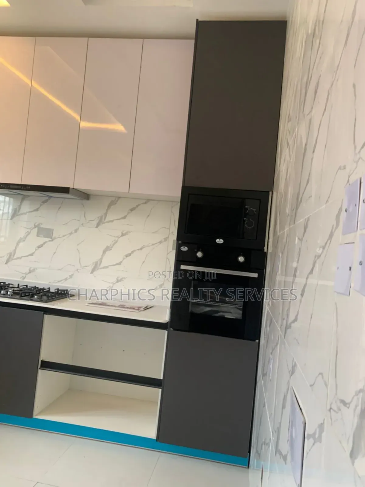 Mini Flat in Lekki Phase 2 for sale in Lekki Phase 2