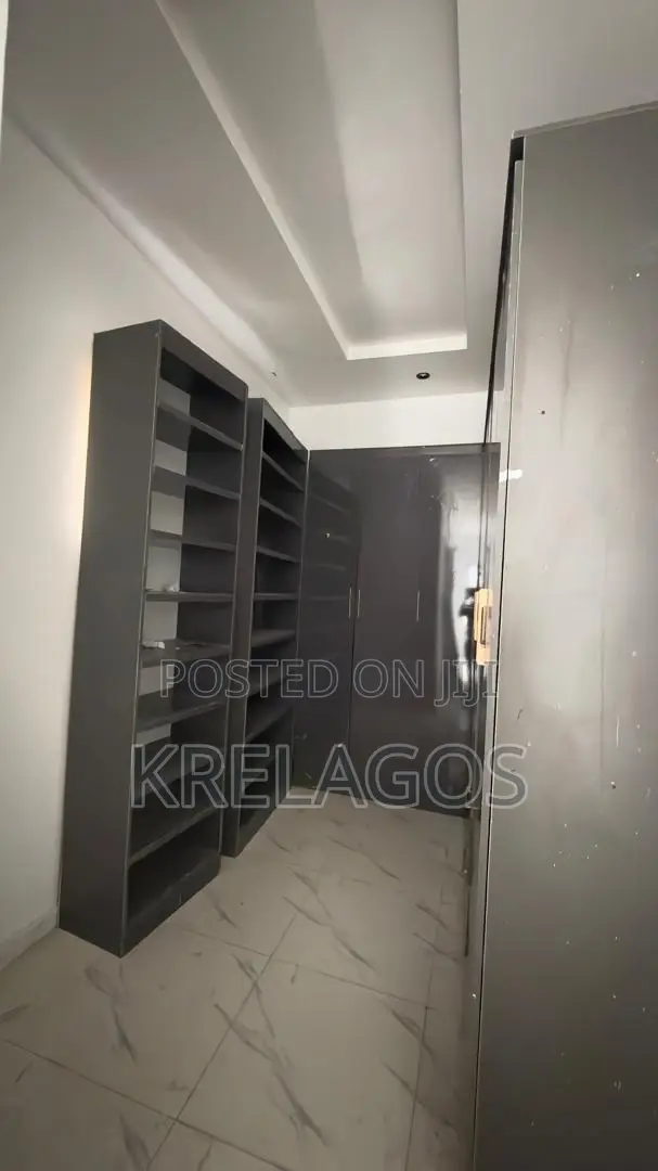4bdrm Duplex in New Road, Igbo-efon for sale in Igbo-efon