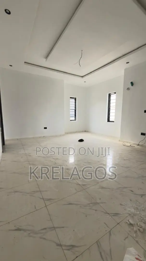 4bdrm Duplex in New Road, Igbo-efon for sale in Igbo-efon