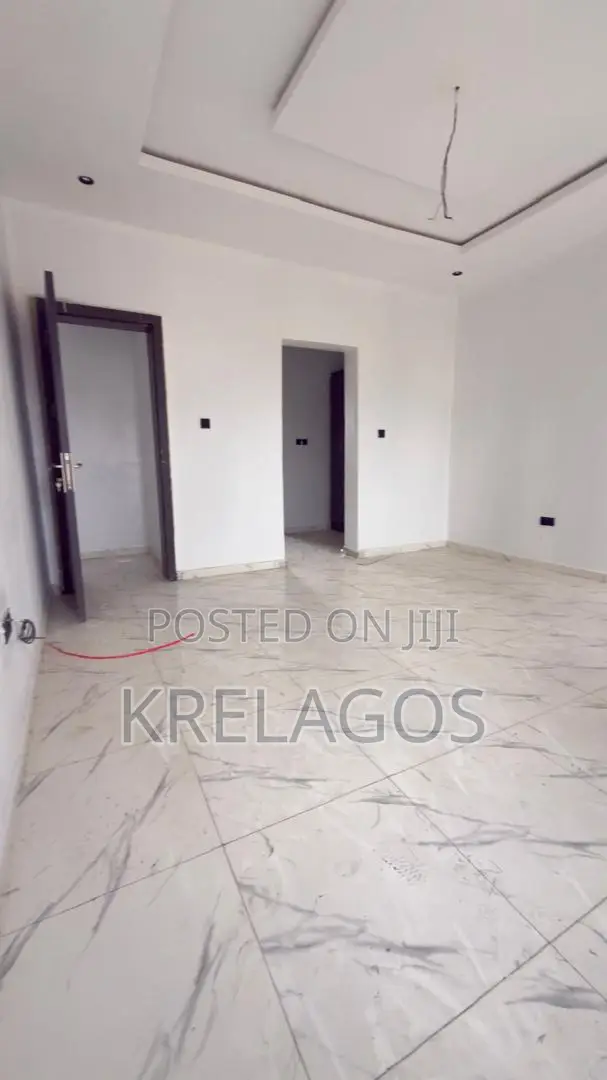 4bdrm Duplex in New Road, Igbo-efon for sale in Igbo-efon