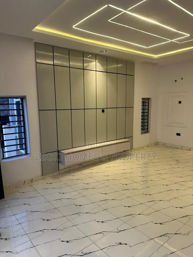 3bdrm Bungalow in Tobi Rentals, Ibadan North West for sale in Ibadan North West