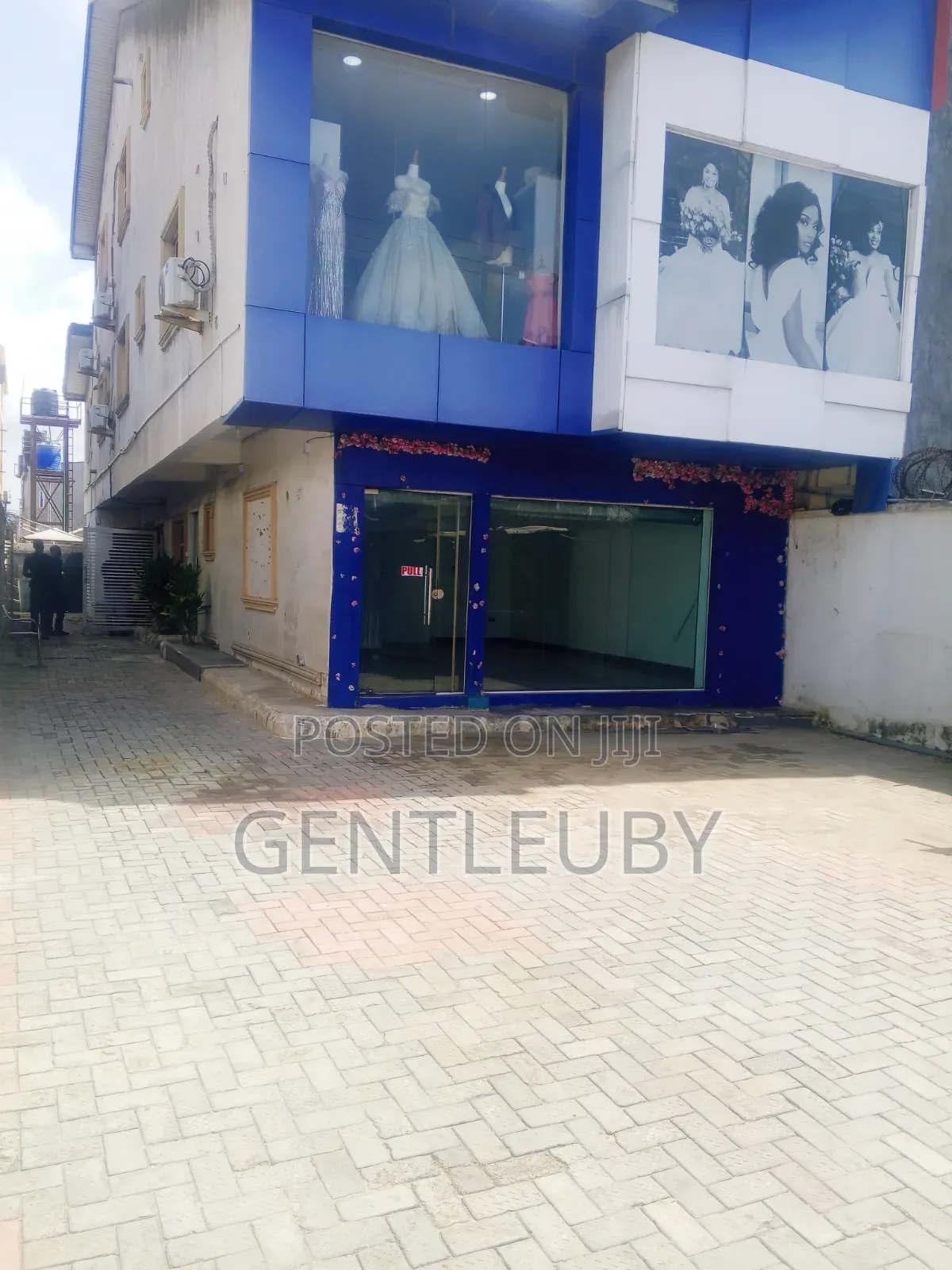 Shop/Office Space for Rent,Lekki Phase 1 in Lekki Phase 1