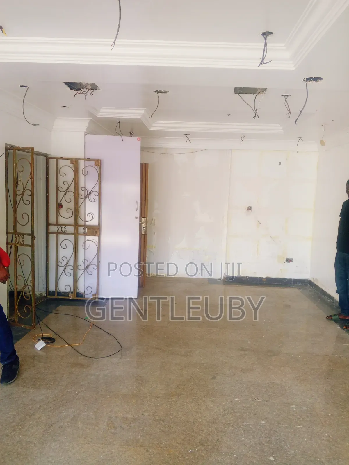 Shop/Office Space for Rent,Lekki Phase 1 in Lekki Phase 1